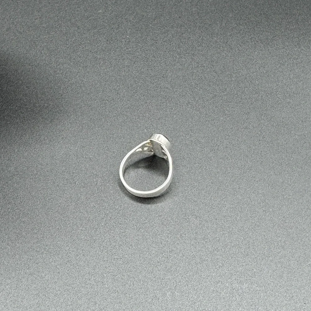 The Unbranded Brand elegant sterling